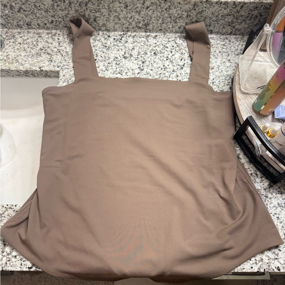 Nuuds square neck tank